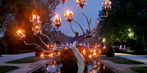 L'Arche en Sel propose des spectacles et des animations de feu.