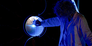 Ce spectacle de lumière est tout public et accessible aux plus jeunes.