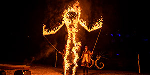 Animations et danses de feu au programme des festivals de l'été.